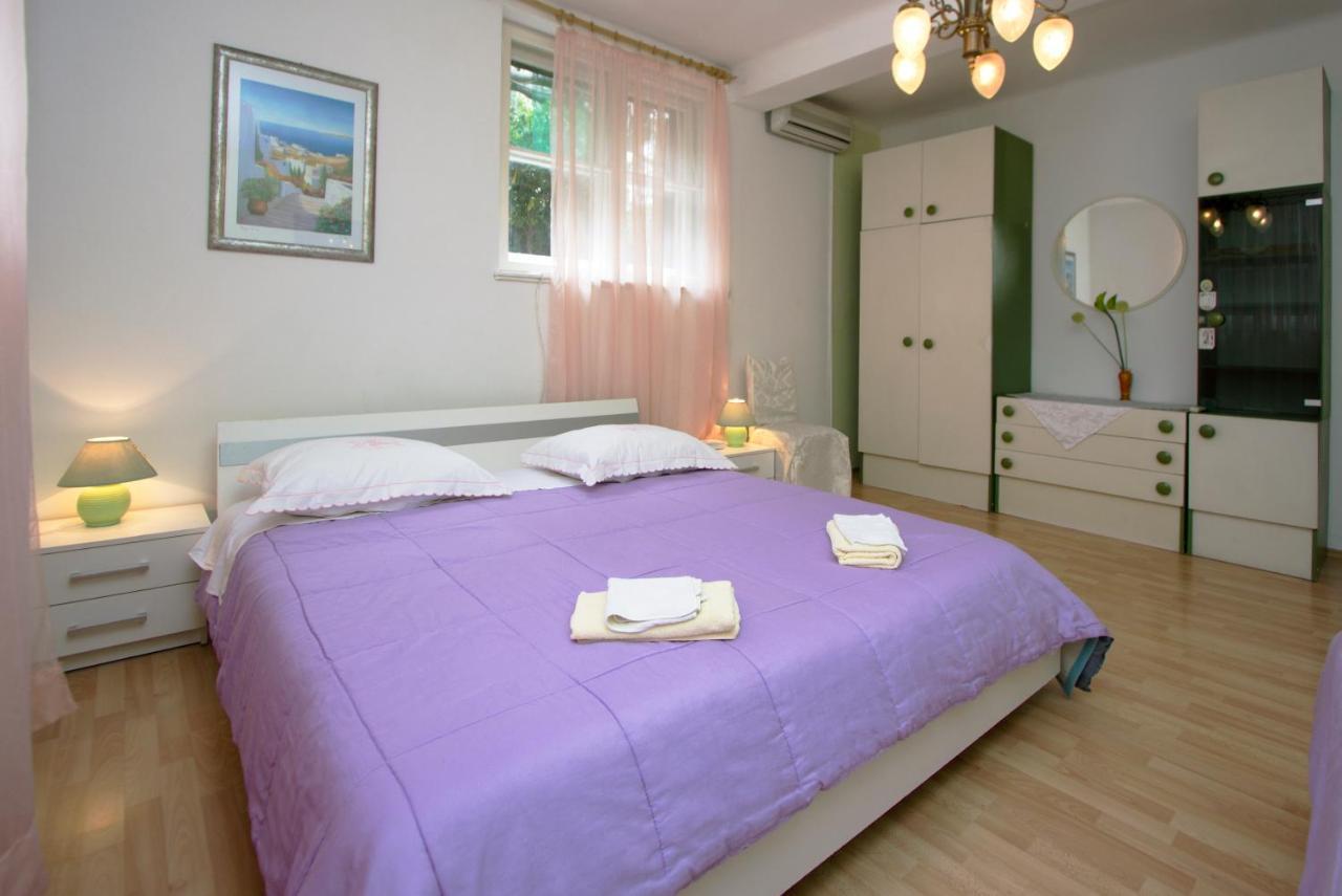 Guest House With Garden - Zuvan Split Luaran gambar